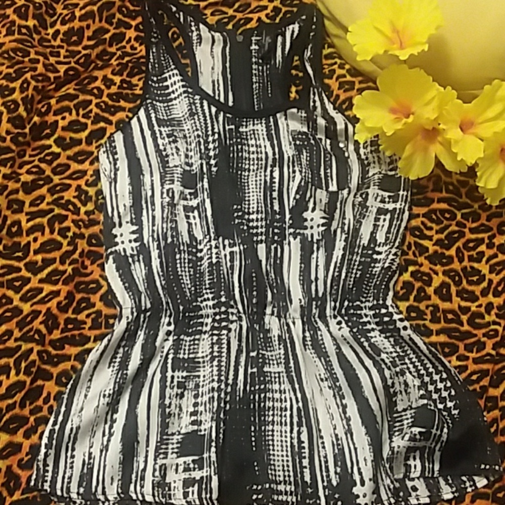 Medium size top
